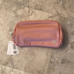 LuLuLemon everywhere belt bag